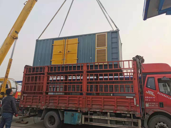 新晃如何根据测量要求选择合适的电压表量程？