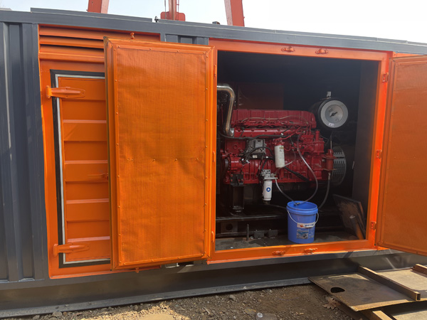 新晃柴油发电机组在高温环境下运行时需要注意哪些问题？